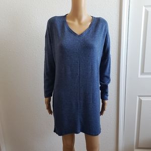 Long sleeve v neck sweater tunic